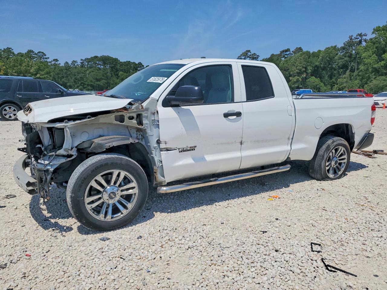 Salvage Toyota Tundra Image