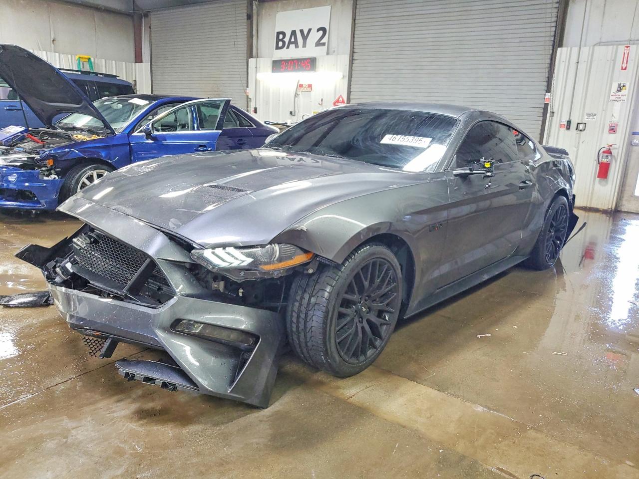 Salvage Ford Mustang Image
