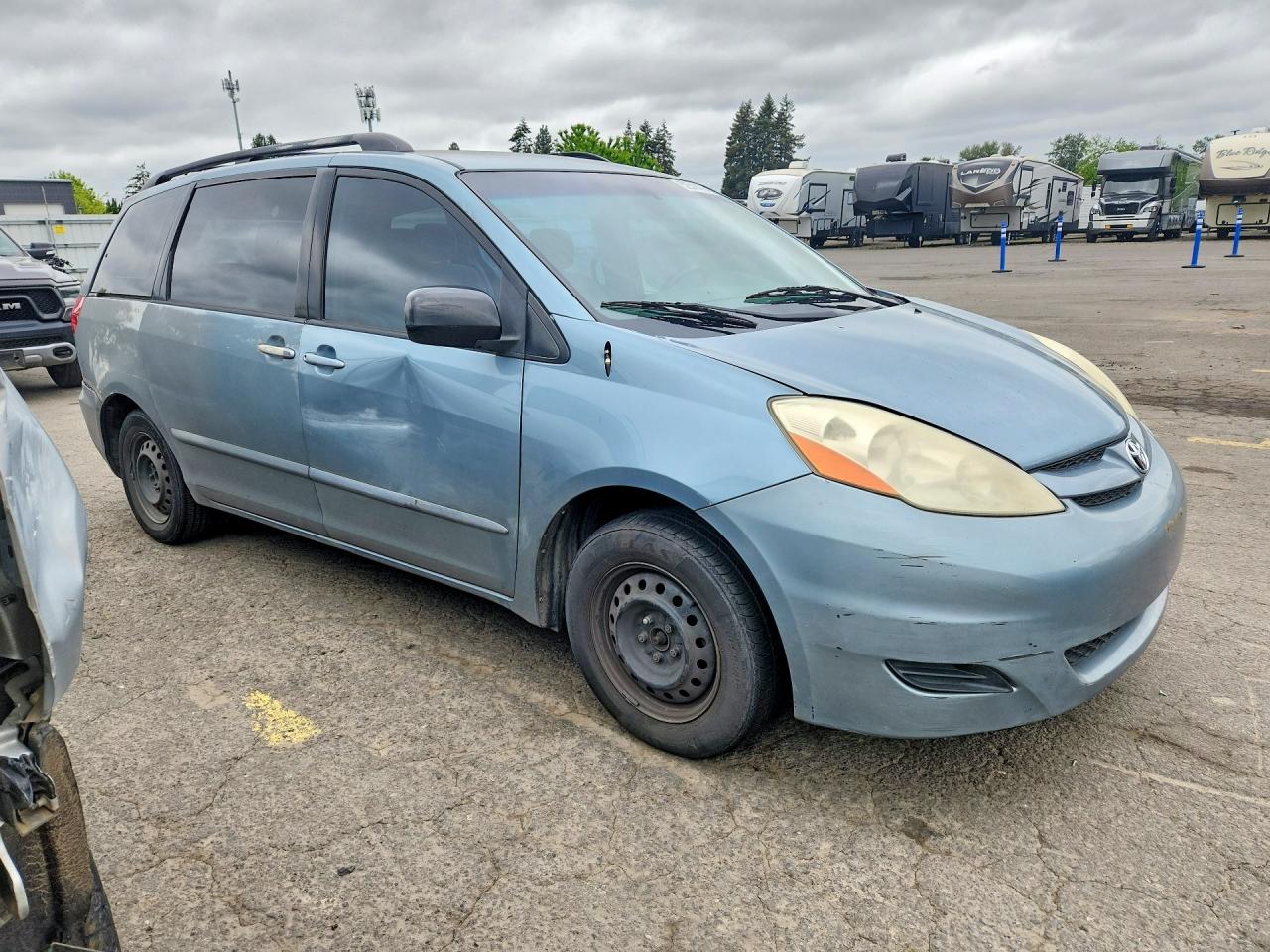 Toyota Sienna Ce 7-passenger