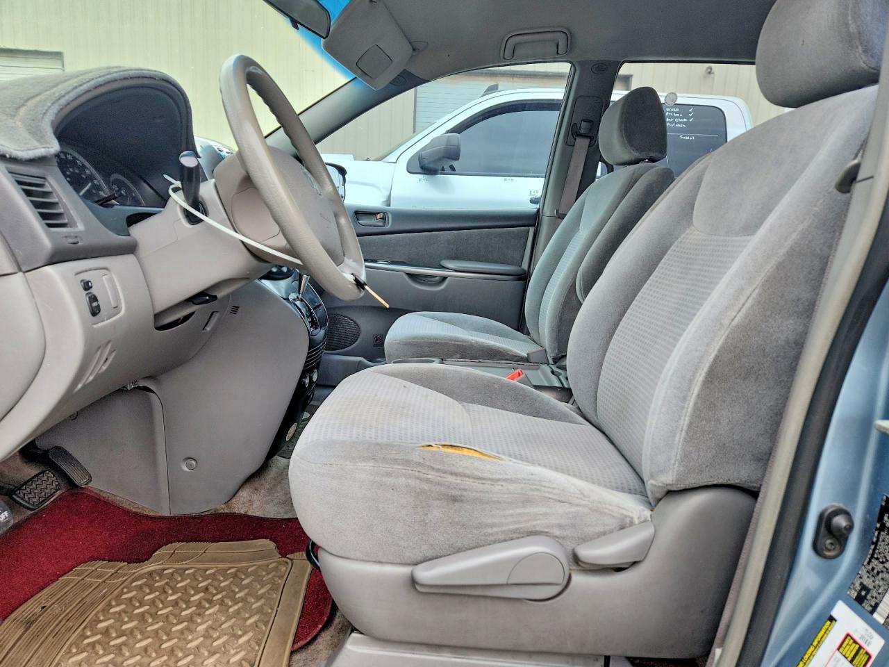 Toyota Sienna Ce 7-passenger
