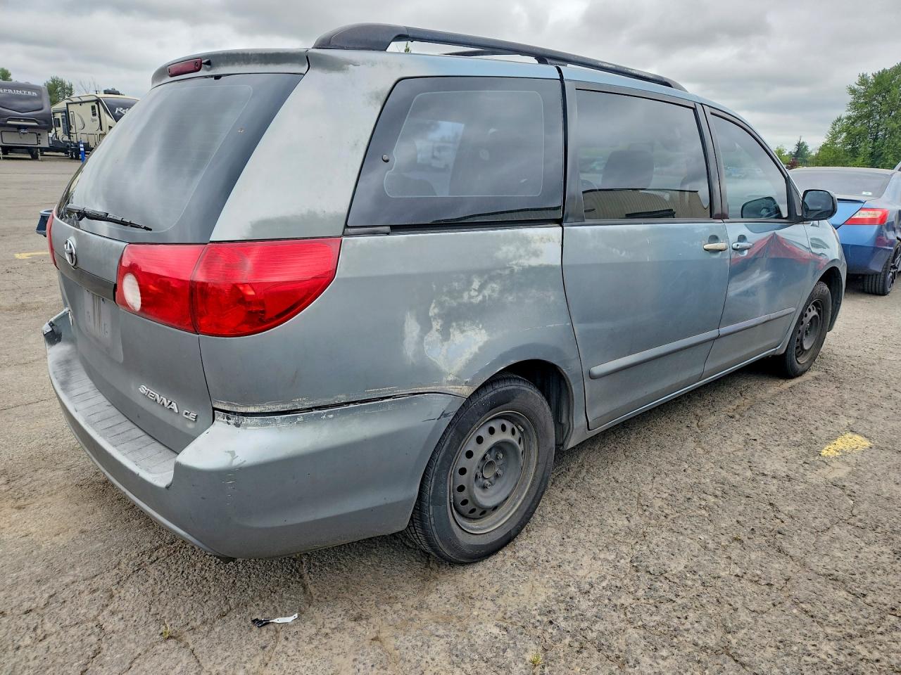 Toyota Sienna Ce 7-passenger