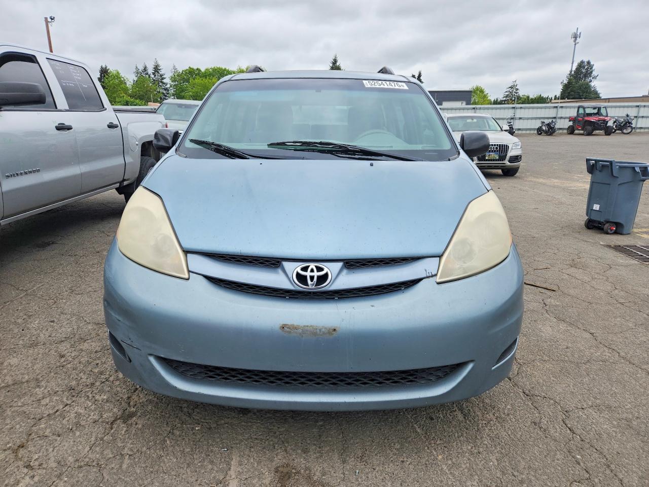 Toyota Sienna Ce 7-passenger