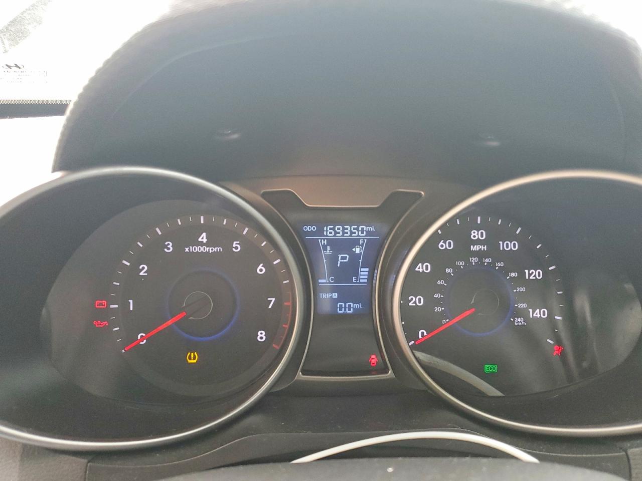 Hyundai VELOSTER Base