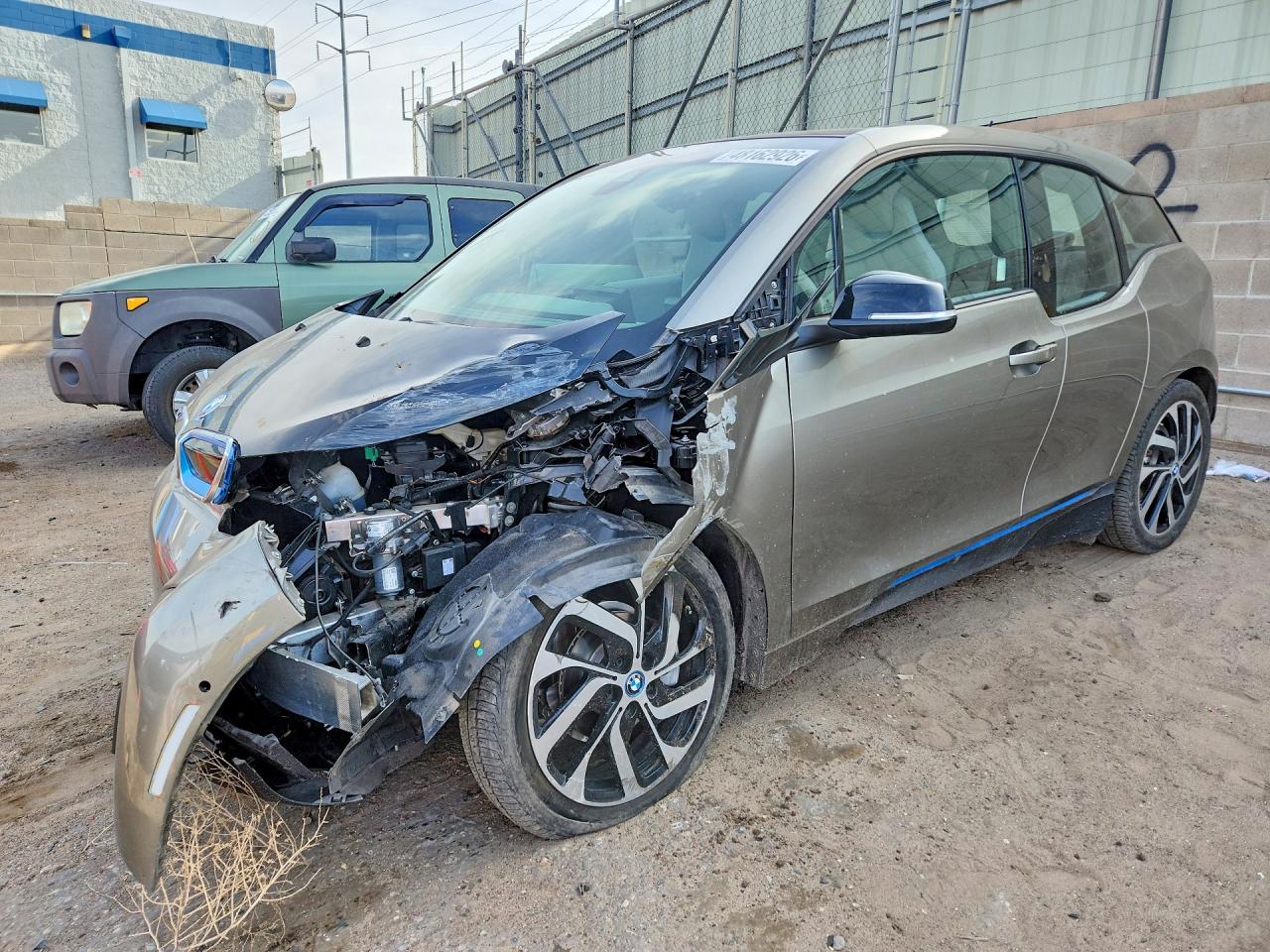 Salvage BMW i-Series Image