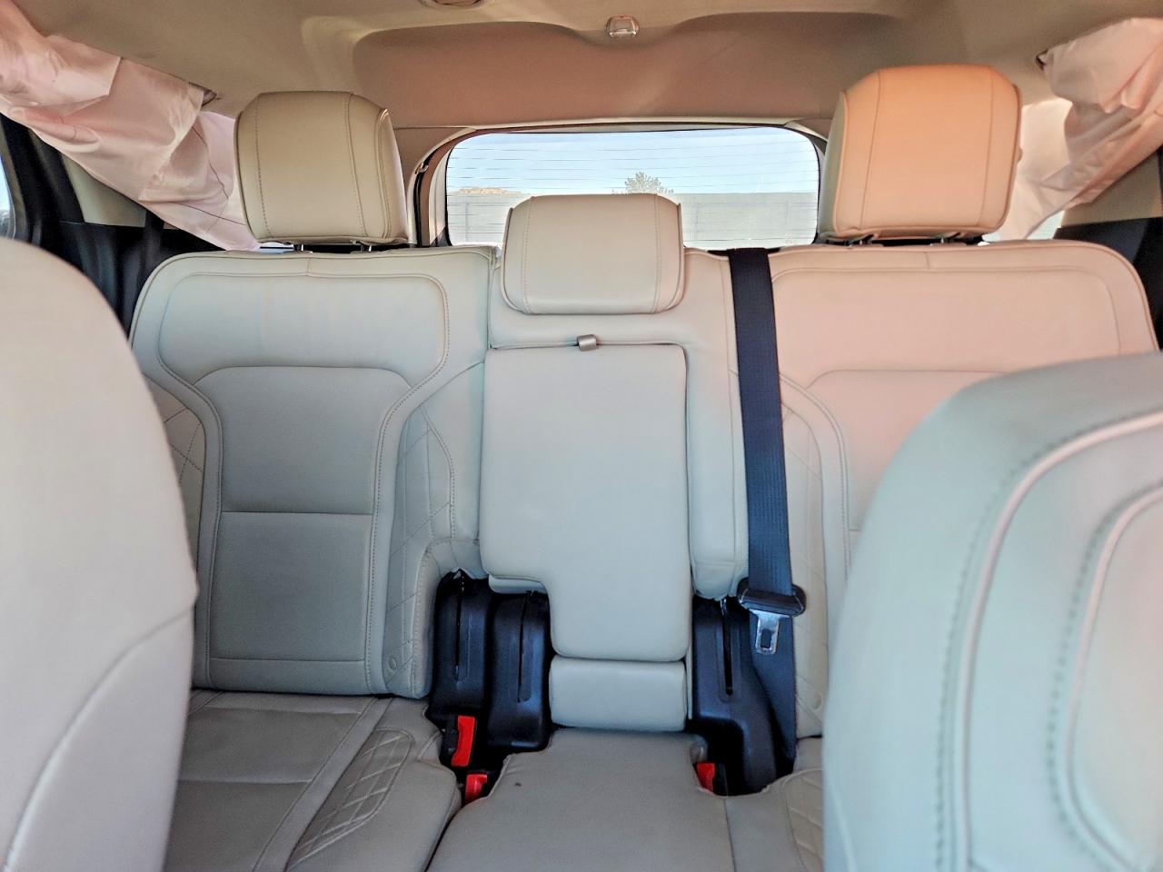 Ford Explorer Platinum
