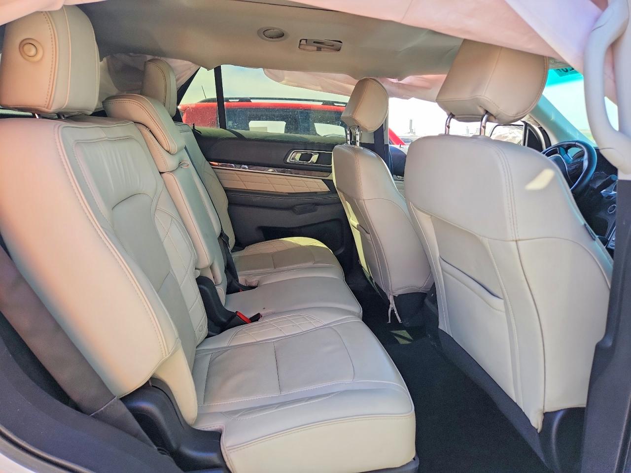 Ford Explorer Platinum