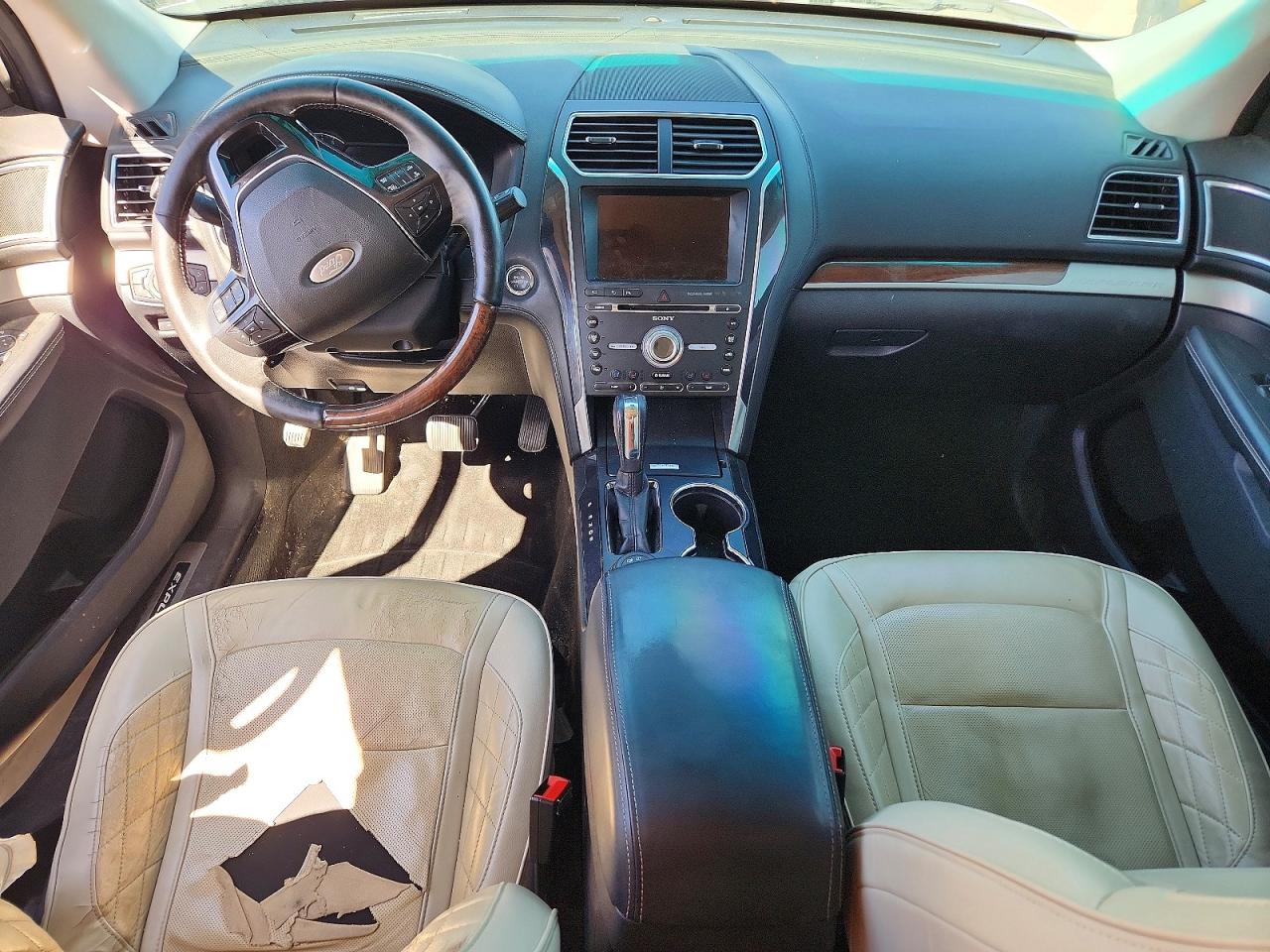 Ford Explorer Platinum