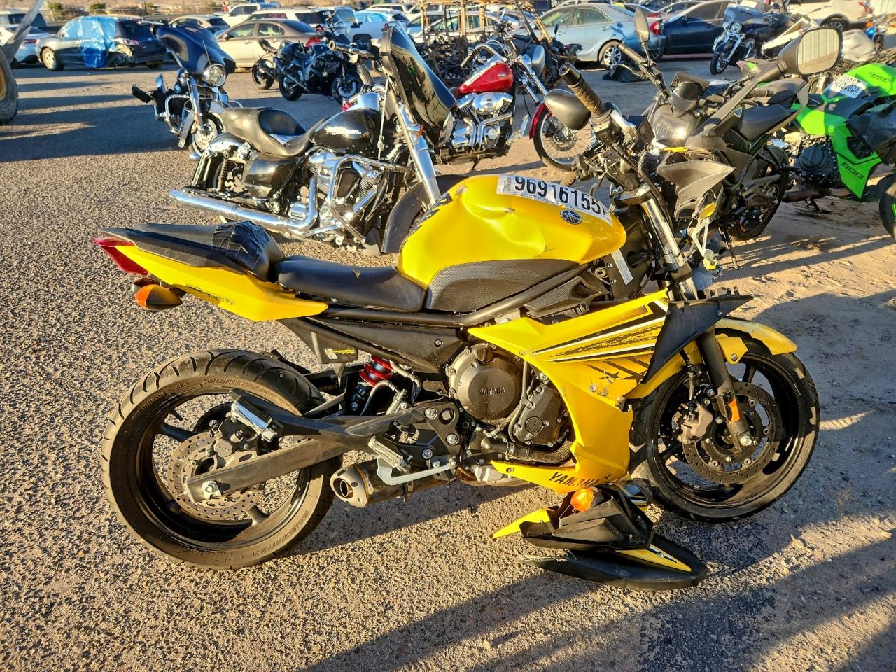 Salvage Yamaha Fz600 800 Image