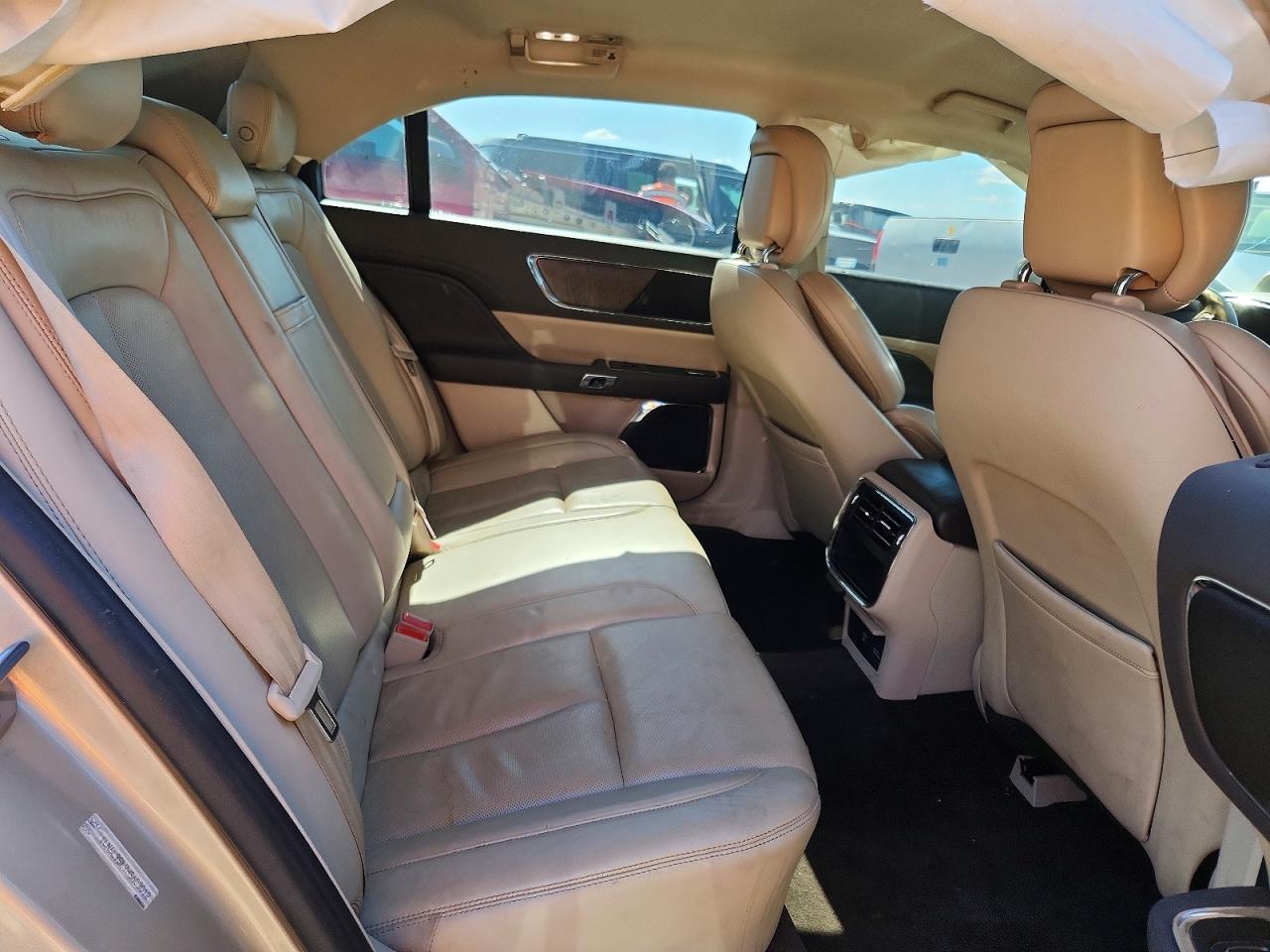 Lincoln Continental Select