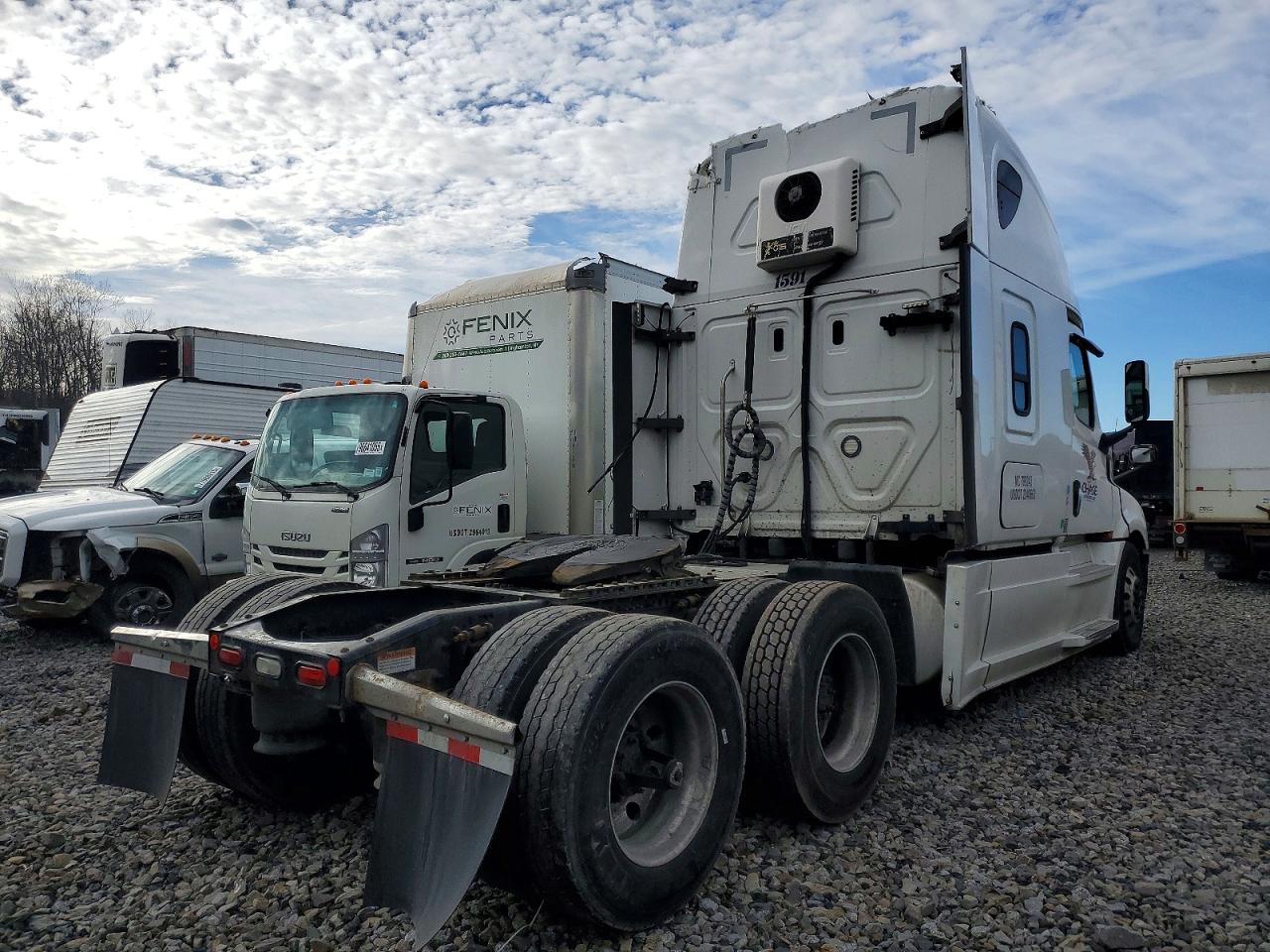 Freigliner Cascadia 126