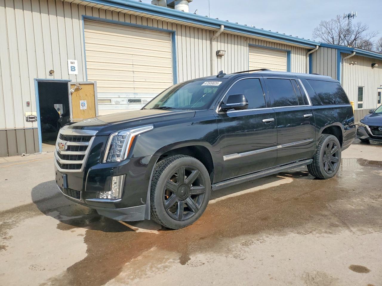 Salvage Cadillac Escalade Image