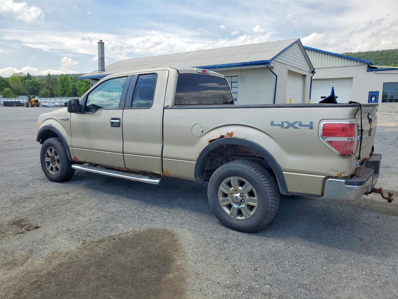 Ford F-150 Super Cab