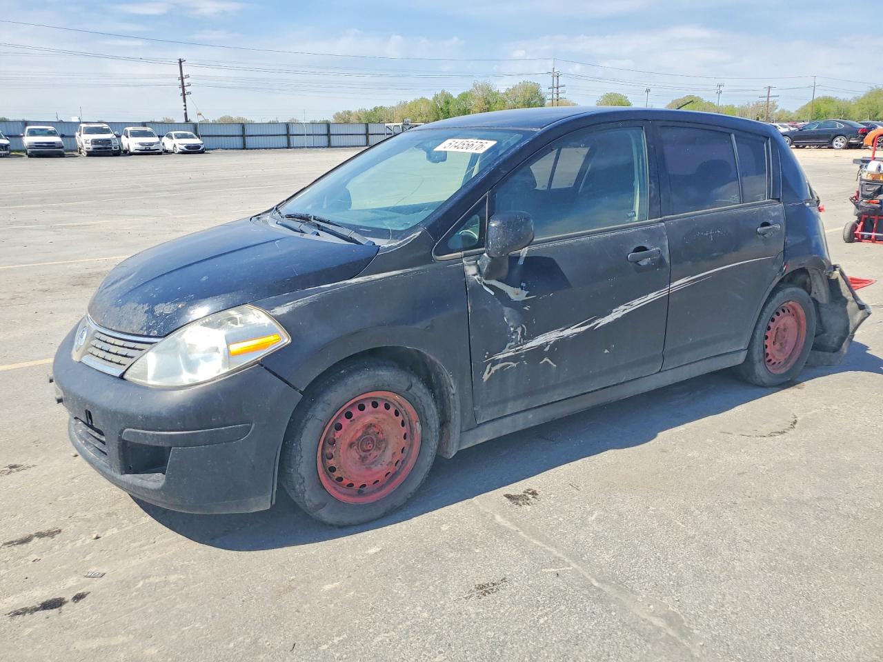 Salvage Nissan Versa Image