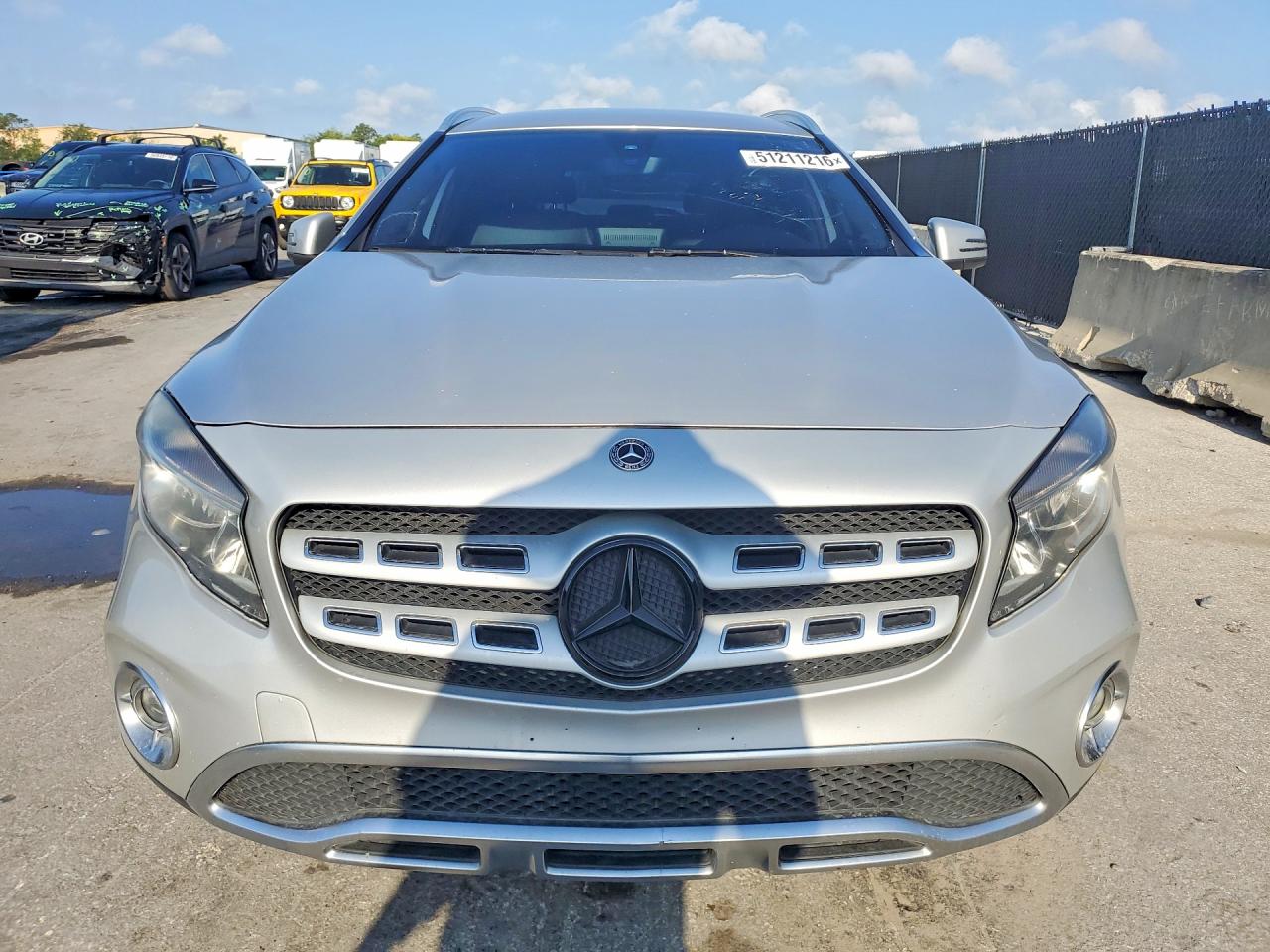 Mercedes-Benz GLA 250