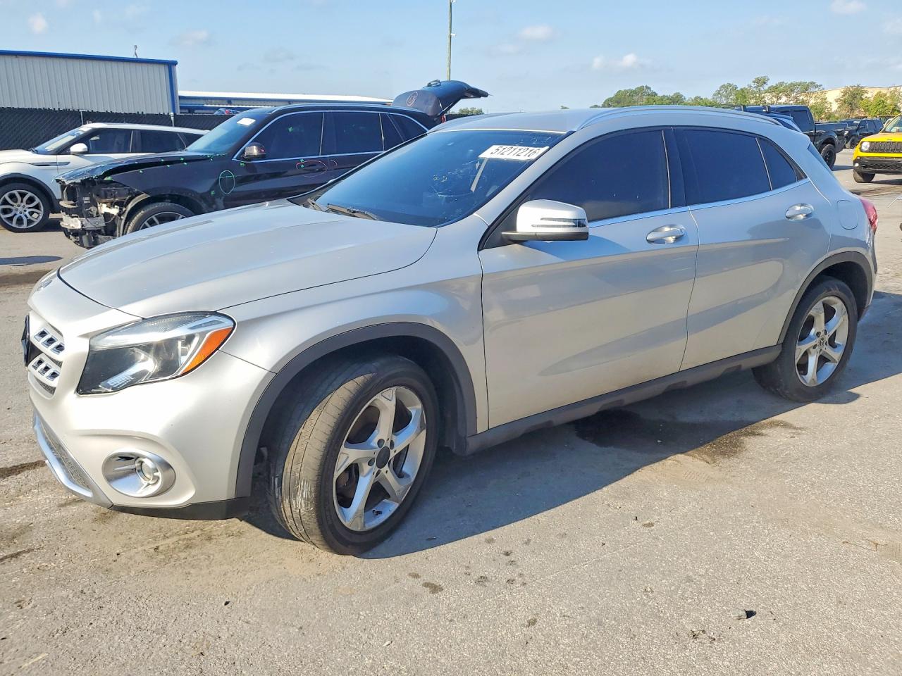 Salvage Mercedes-Benz GLA Image