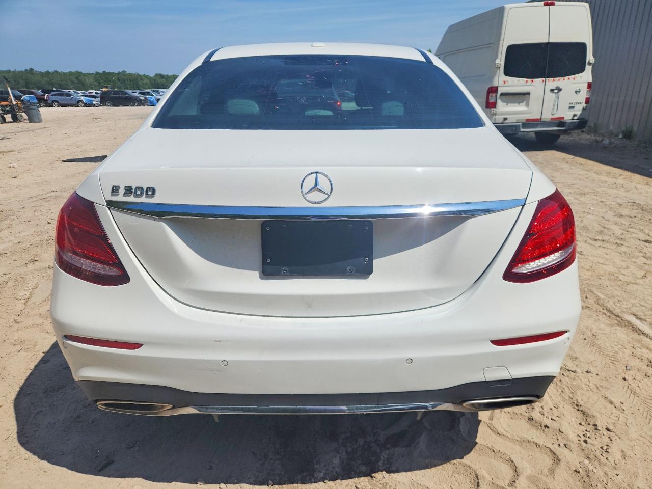 Mercedes-Benz E-Class 300