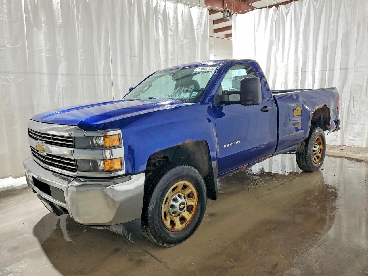 Salvage Chevrolet Silverado Image