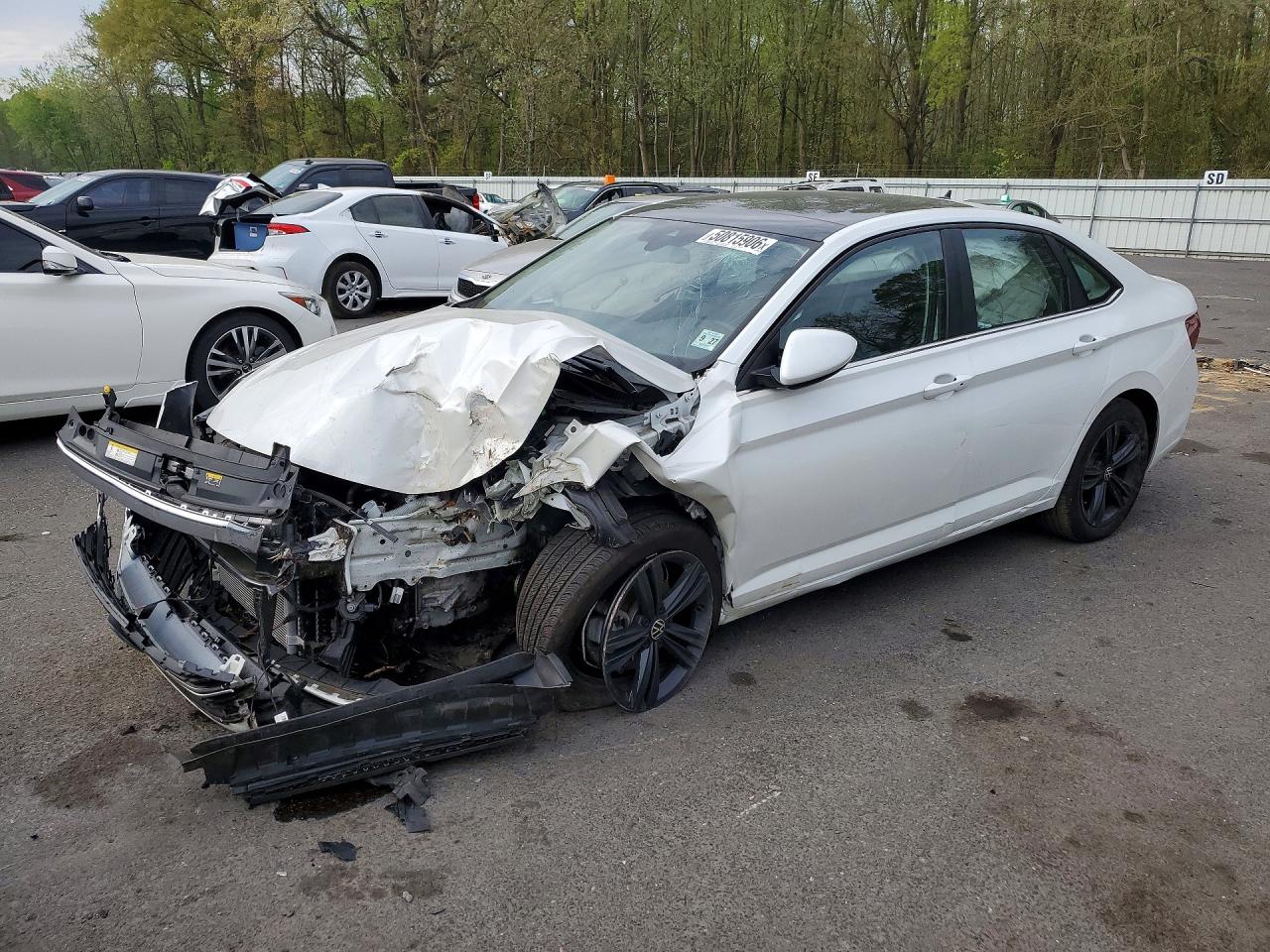 Salvage Volkswagen Jetta Image