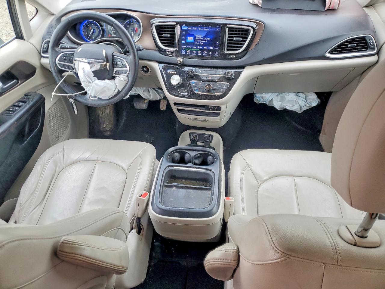 Chrysler Pacifica Touring L