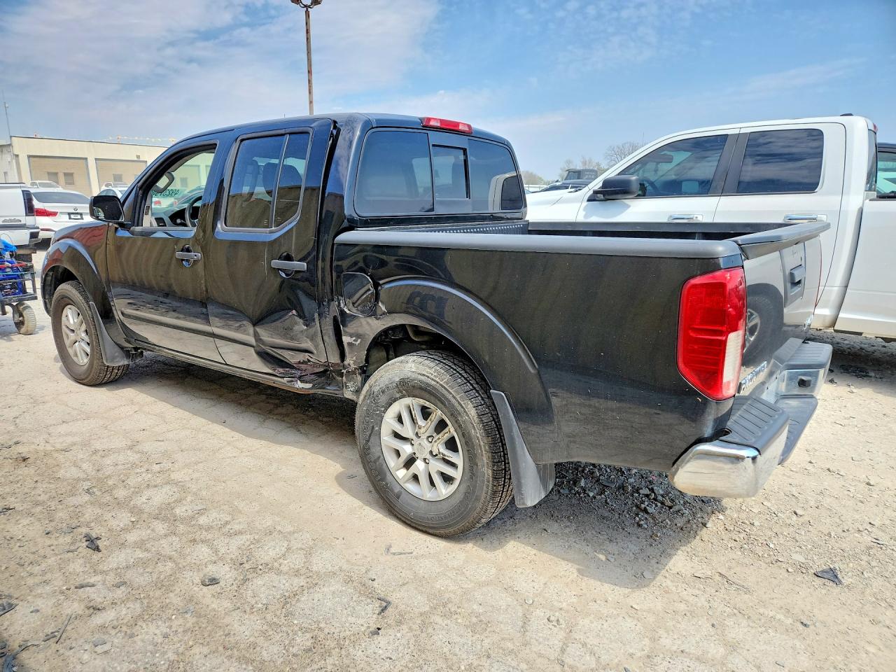 Nissan Frontier Sv