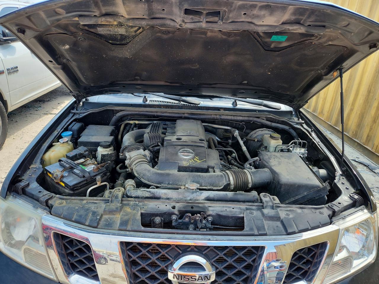 Nissan Frontier Sv