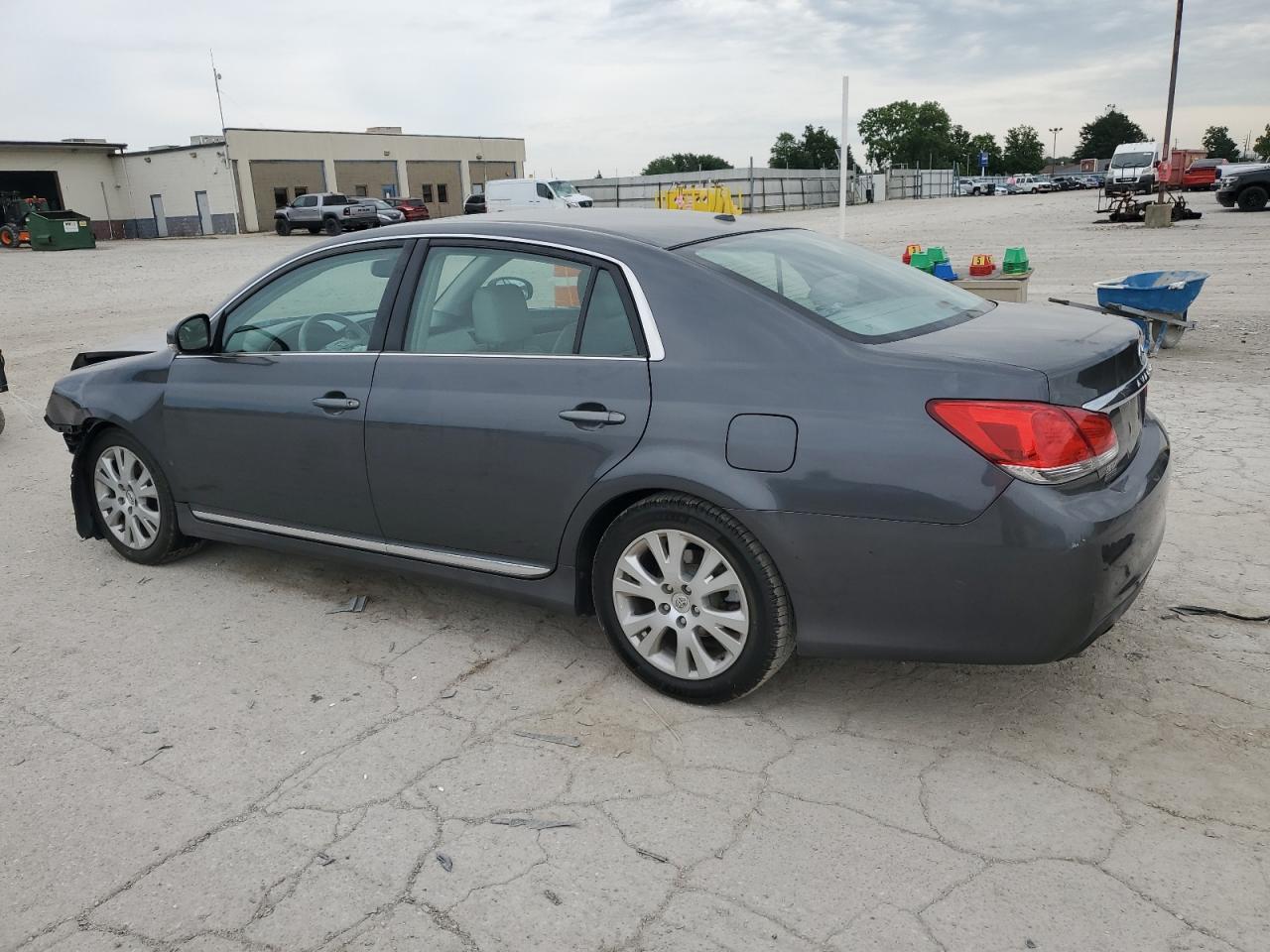 Toyota Avalon Base