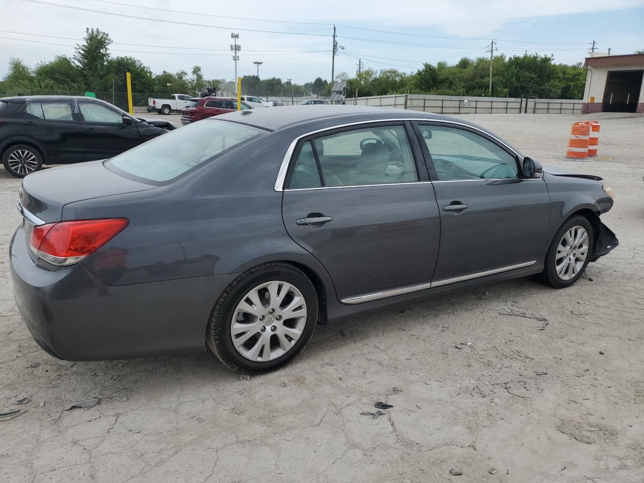 Toyota Avalon Base