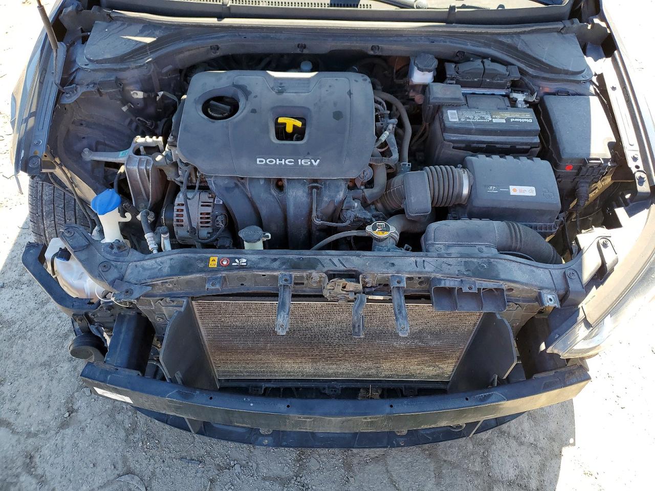 Hyundai ELANTRA Sel