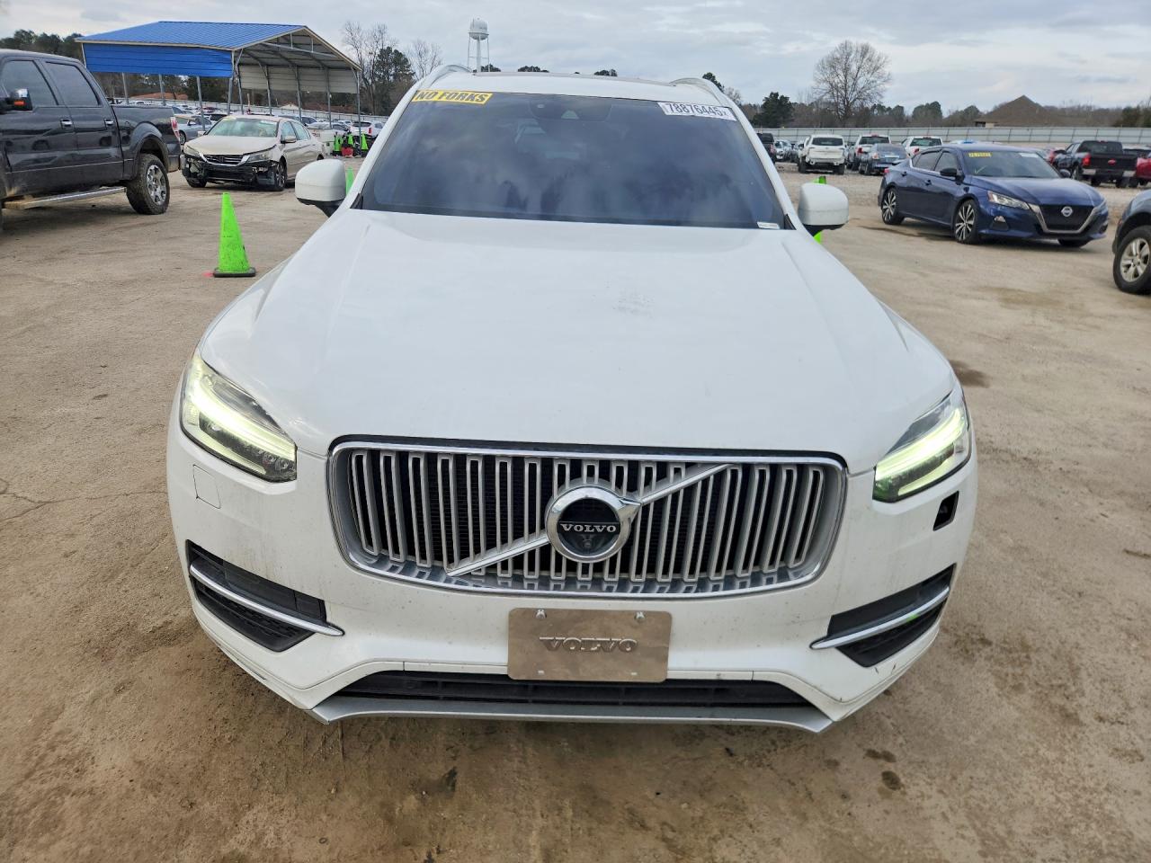 Volvo XC90 T6