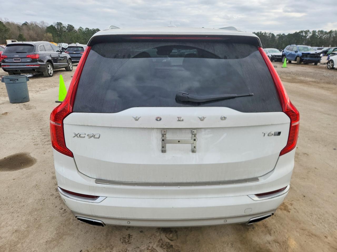 Volvo XC90 T6