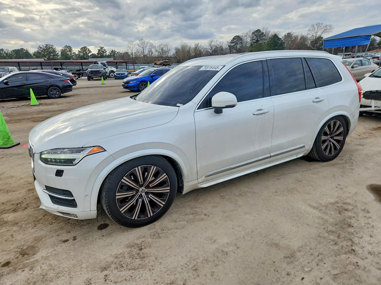 Salvage Volvo XC90 Image