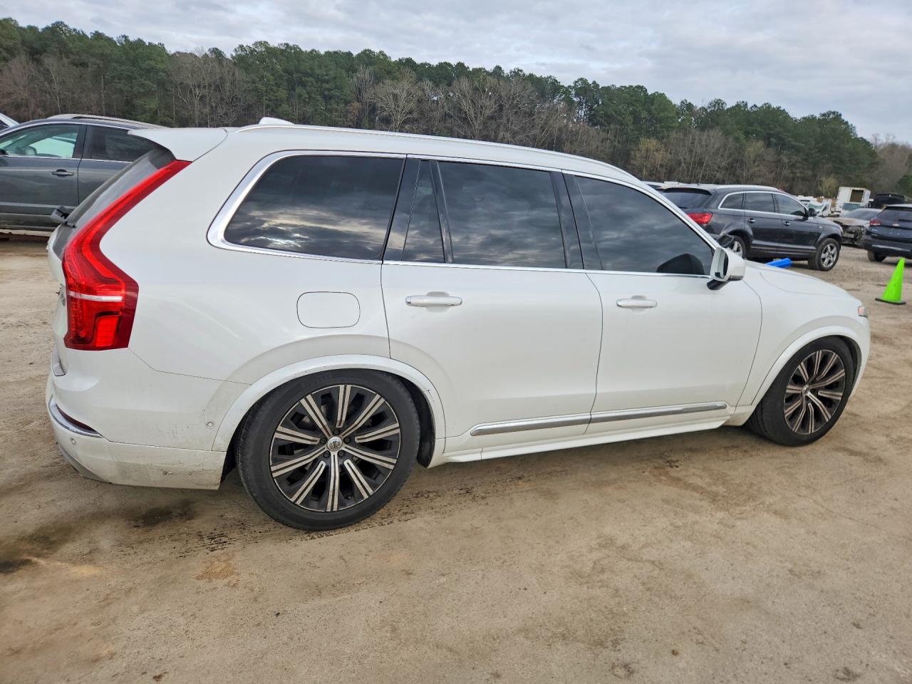 Volvo XC90 T6