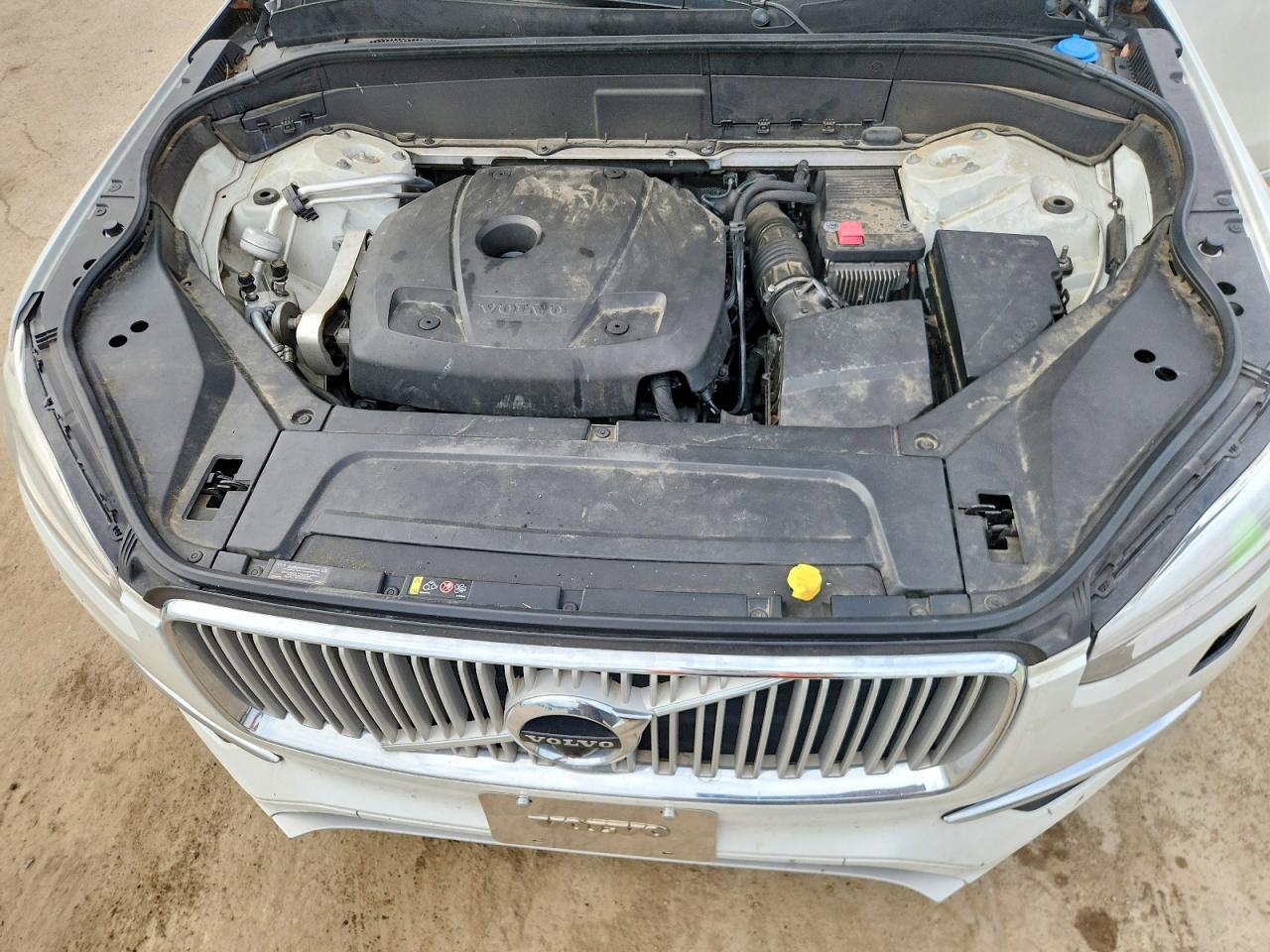 Volvo XC90 T6