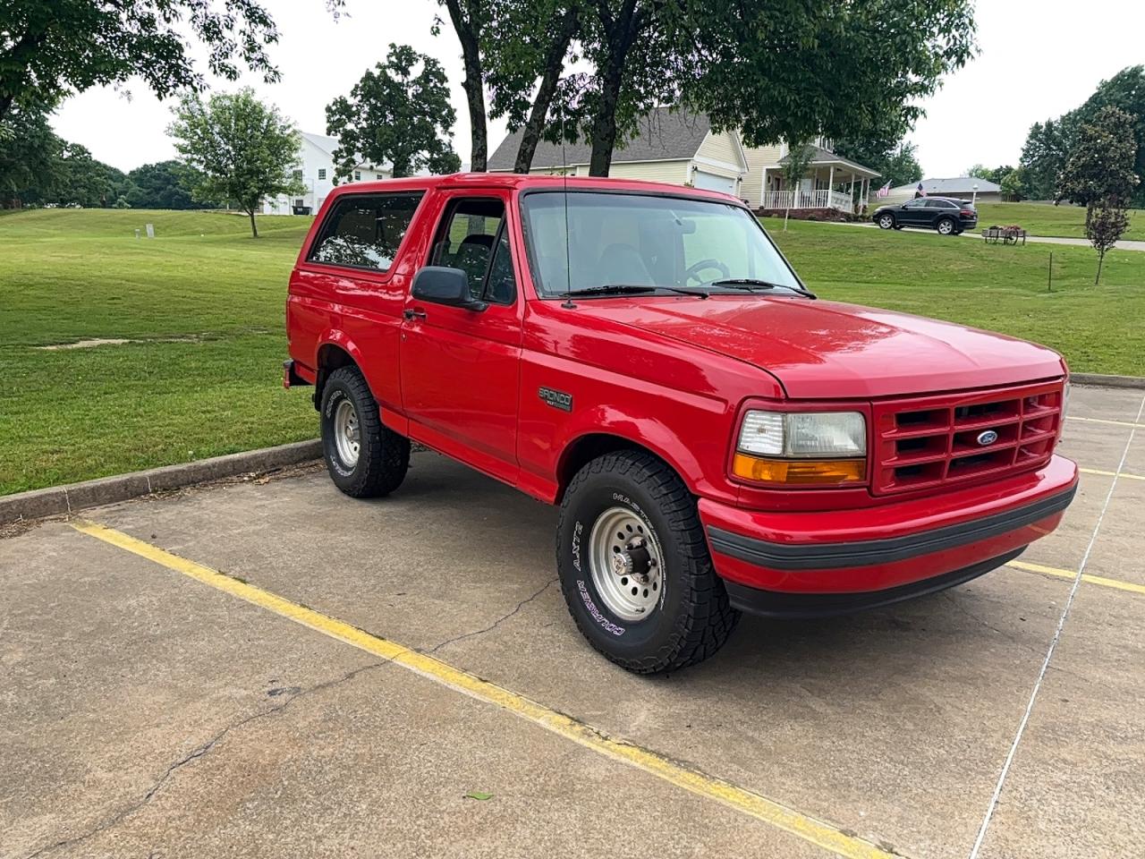 Salvage Ford Bronco Image