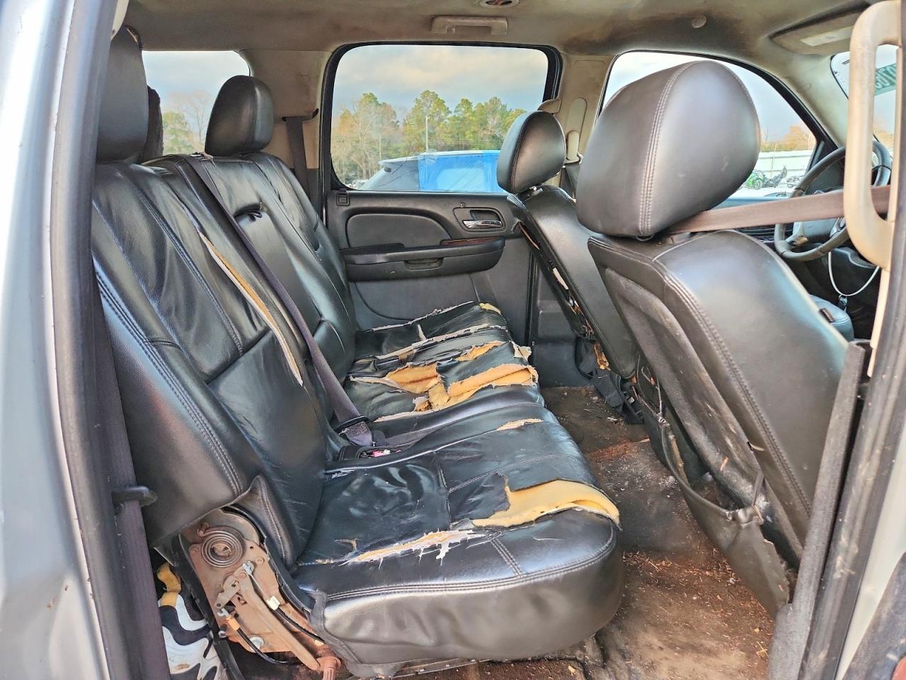 Chevrolet Suburban C1500 Lt