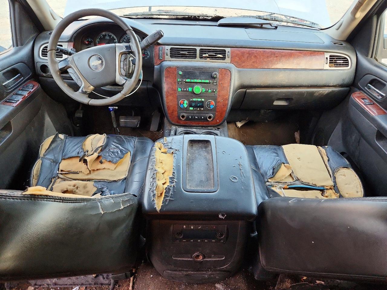 Chevrolet Suburban C1500 Lt