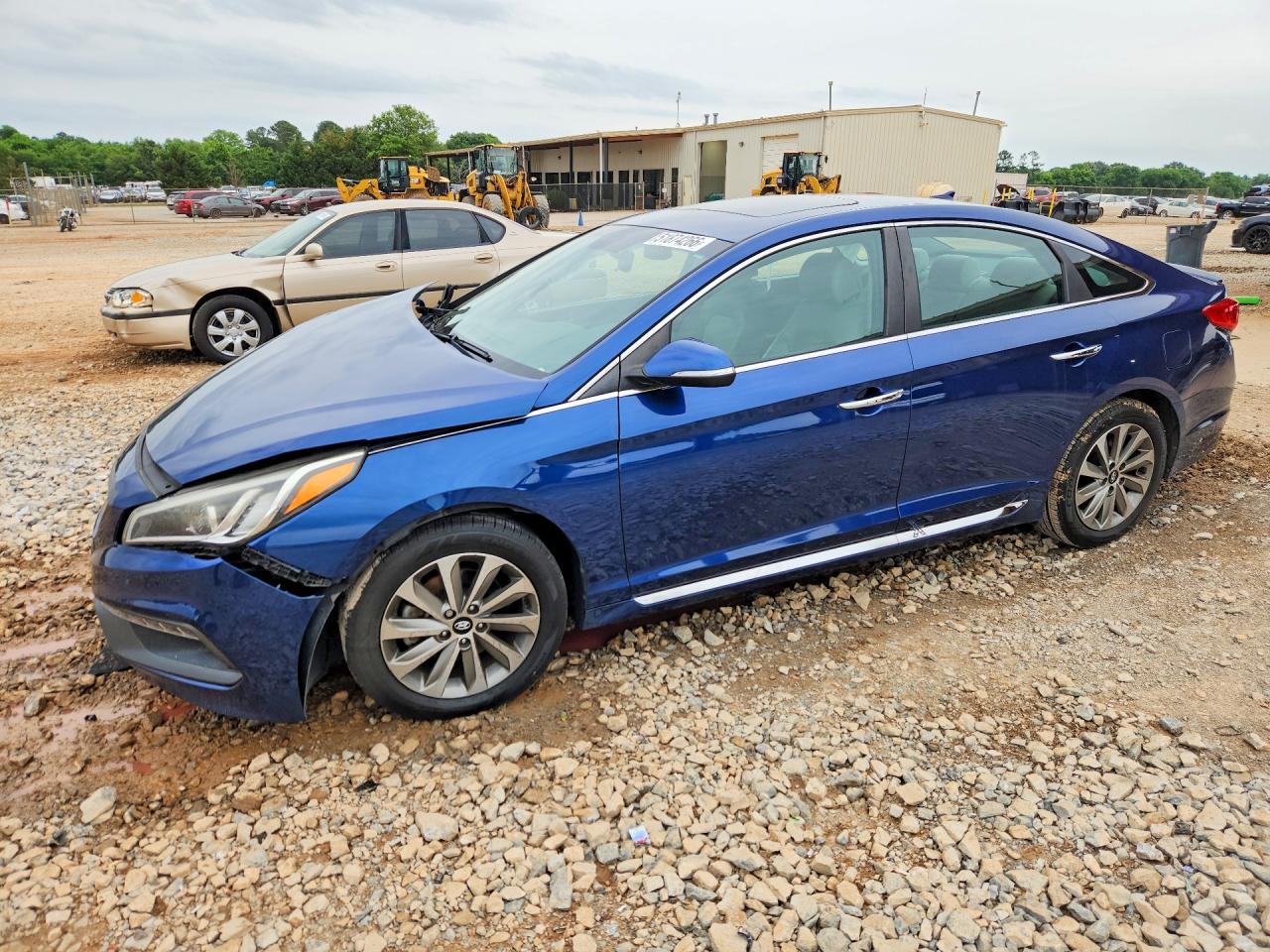 Salvage Hyundai SONATA Image