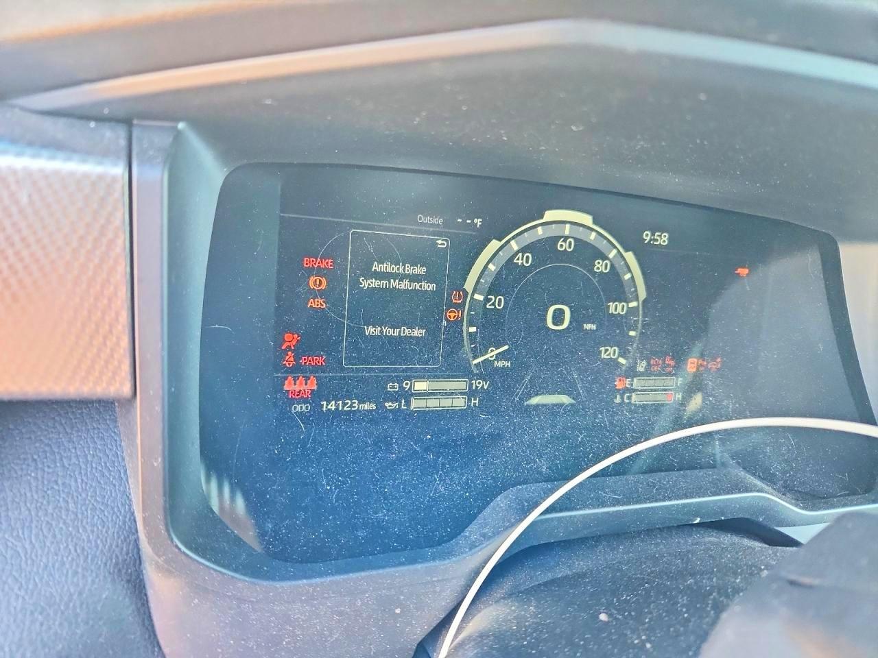 Toyota Tundra Limited V8
