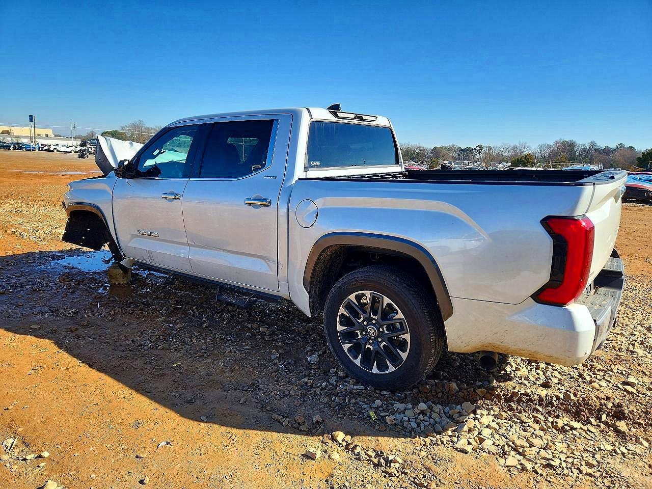 Toyota Tundra Limited V8