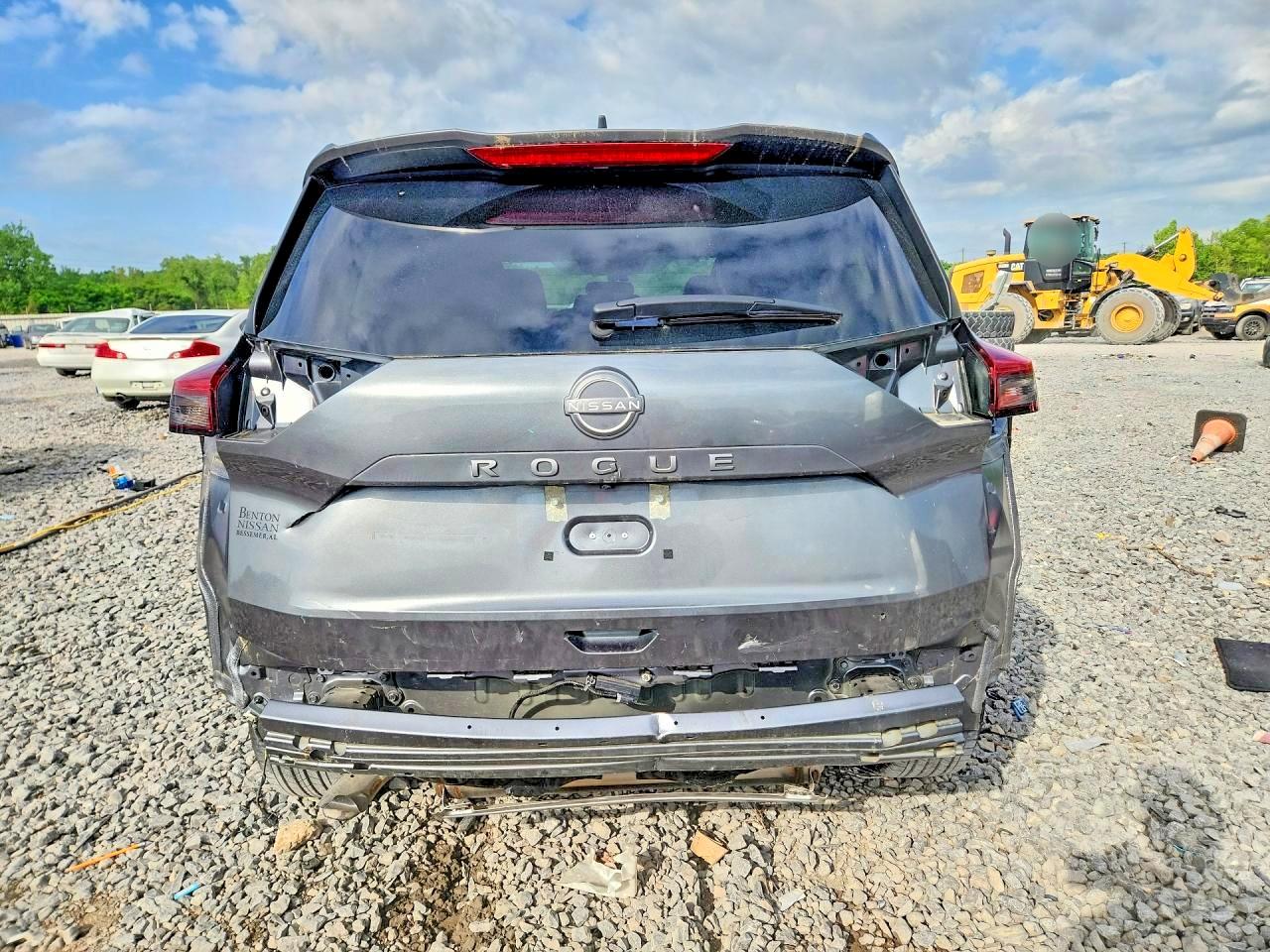 Nissan Rogue S