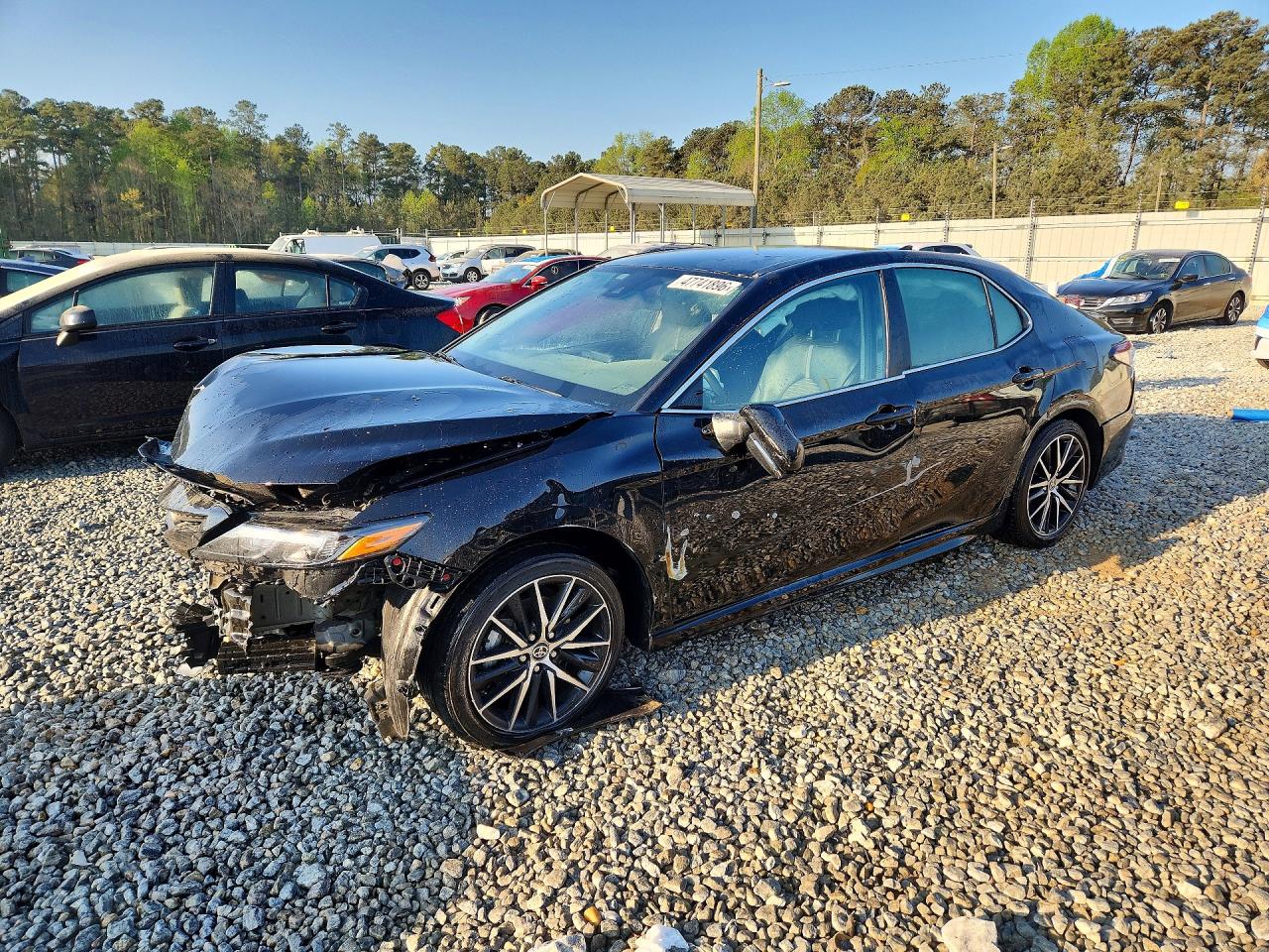 Salvage Toyota Camry Image