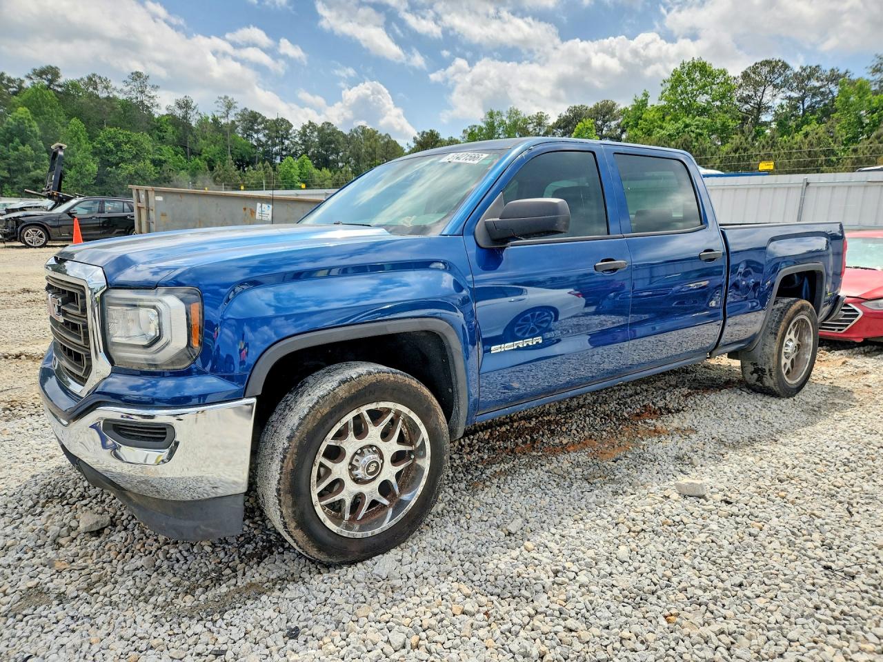 Salvage GMC Sierra Image