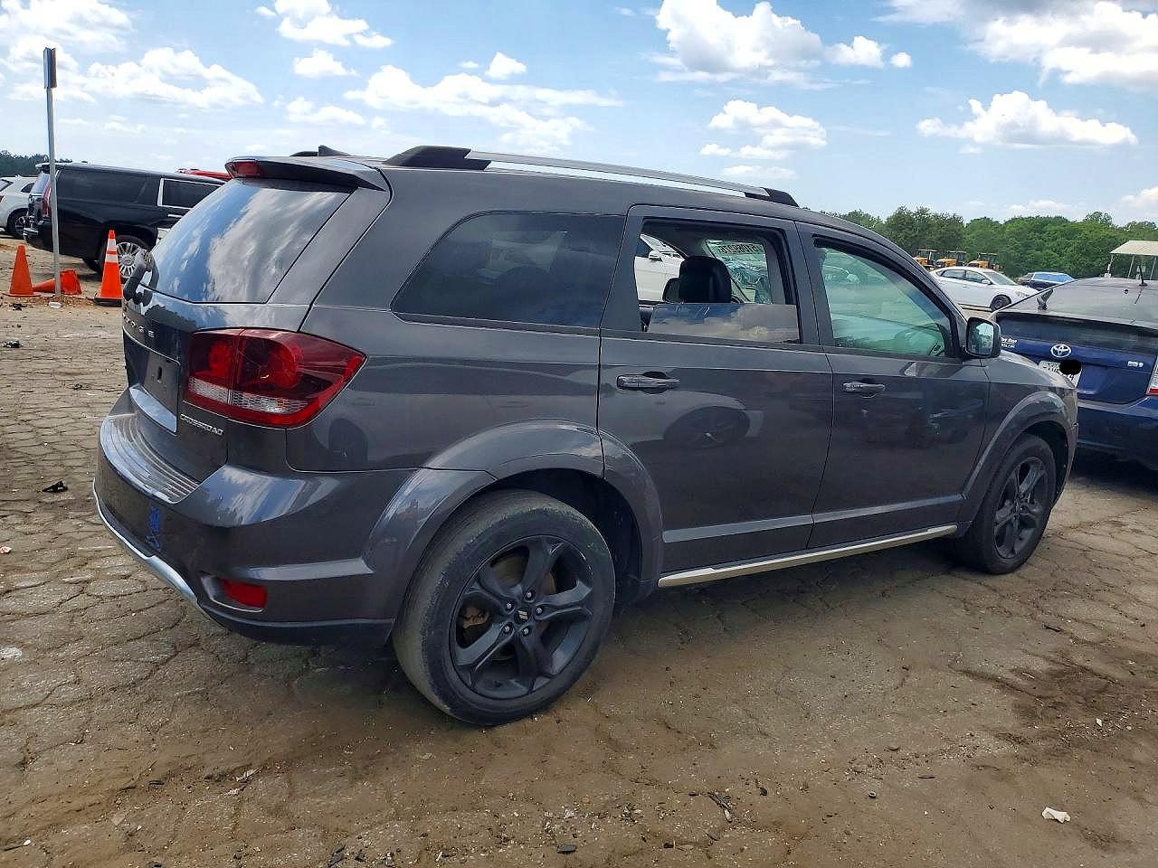 Dodge Journey Crossroad