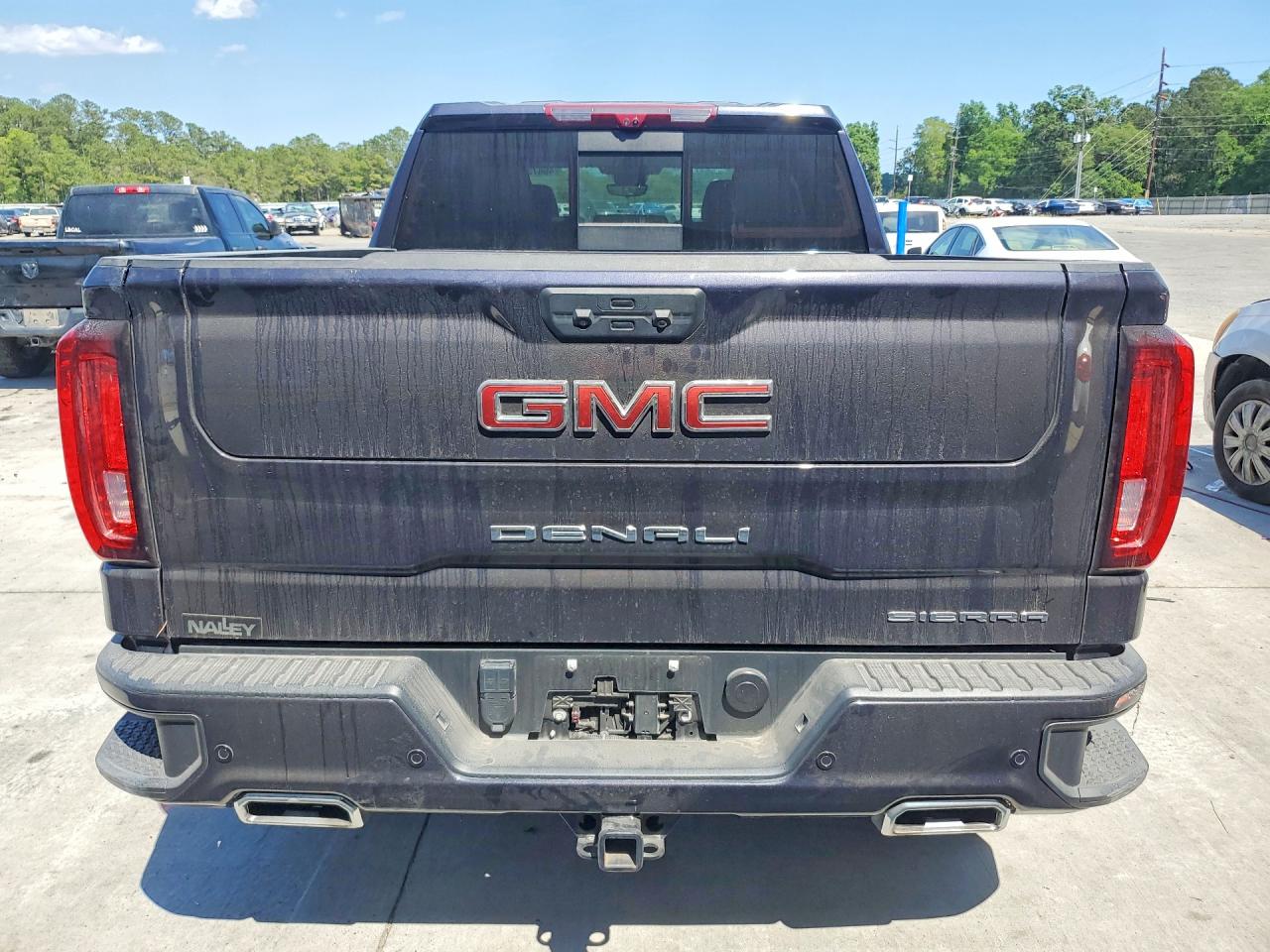 GMC Sierra C1500 Denali