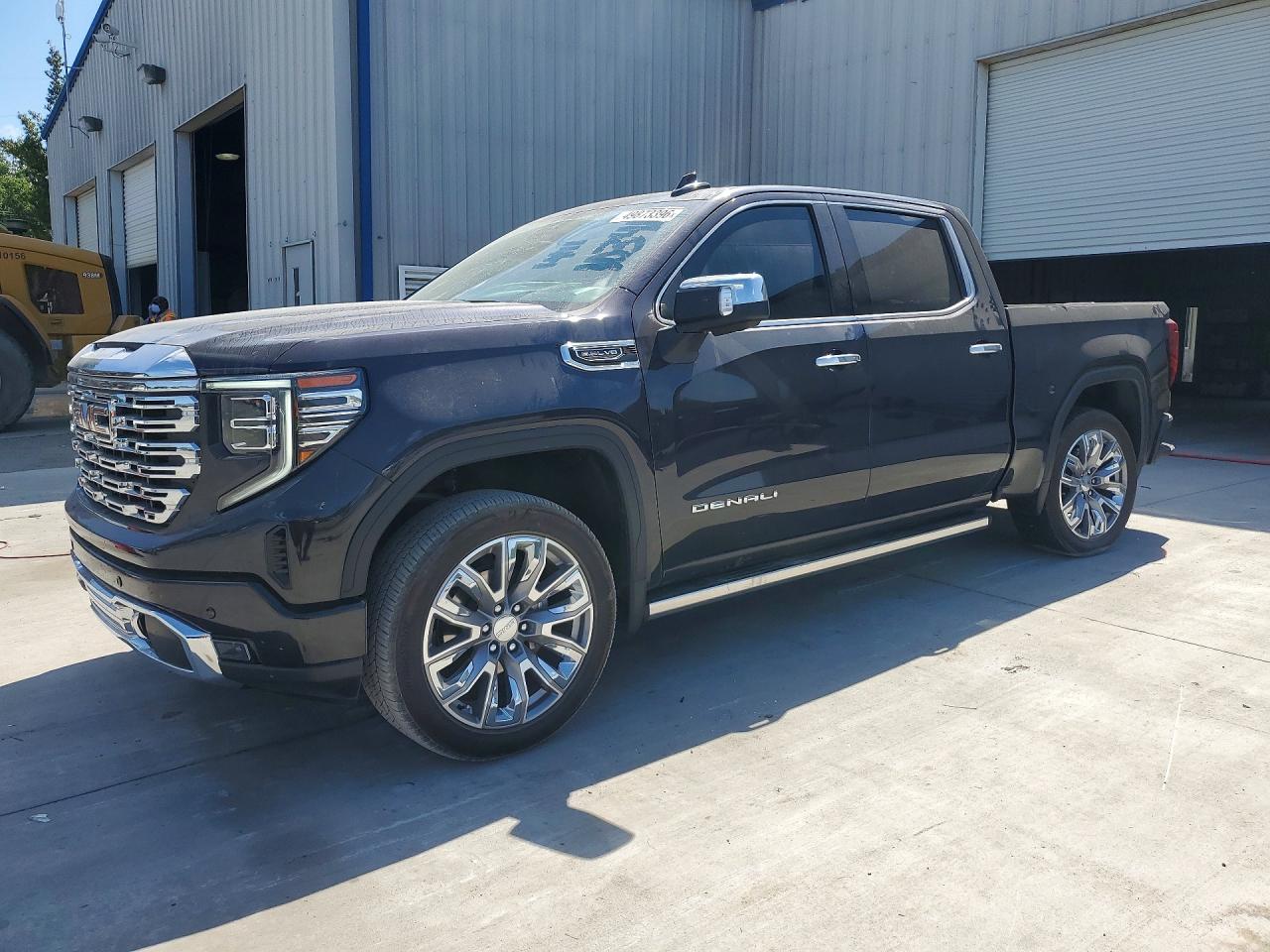 Salvage GMC Sierra Image
