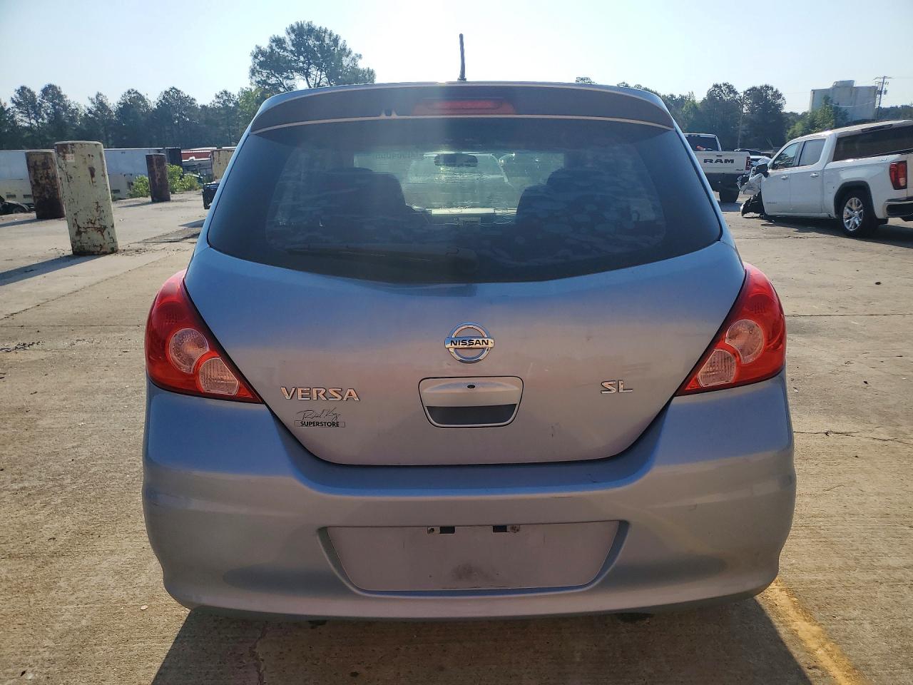 Nissan Versa 1.8 S