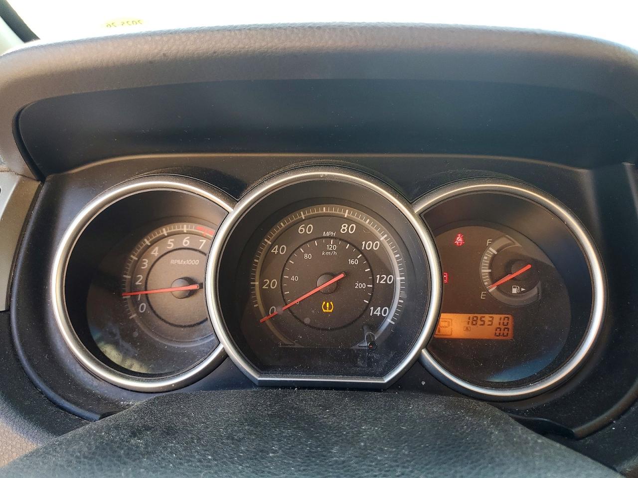 Nissan Versa 1.8 S