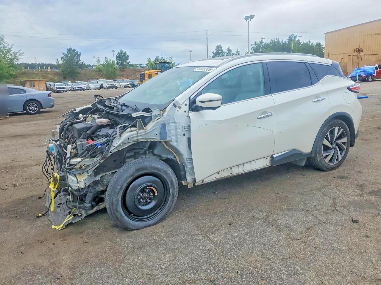 Salvage Nissan Murano Image