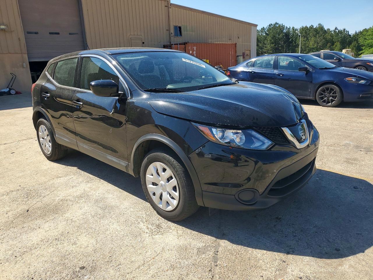 Nissan Rogue S