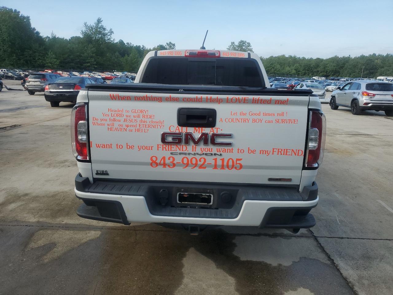 GMC Canyon Elevation